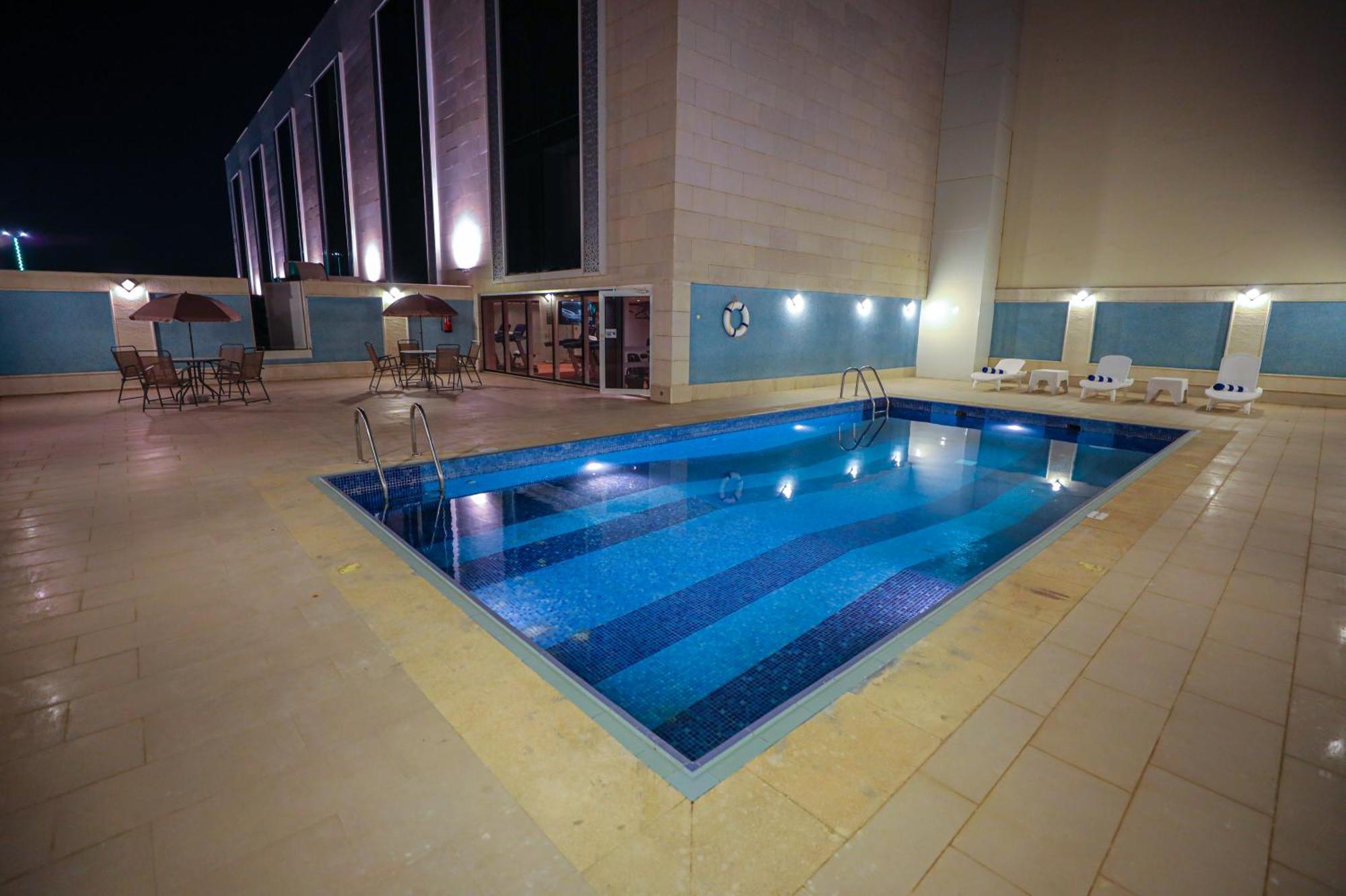 Cheerful Al Waha Unayzah Hotel Унайза Экстерьер фото